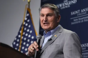 joe-manchin-reminds-gop-senators-who-their-boss-is-–-washington-examiner