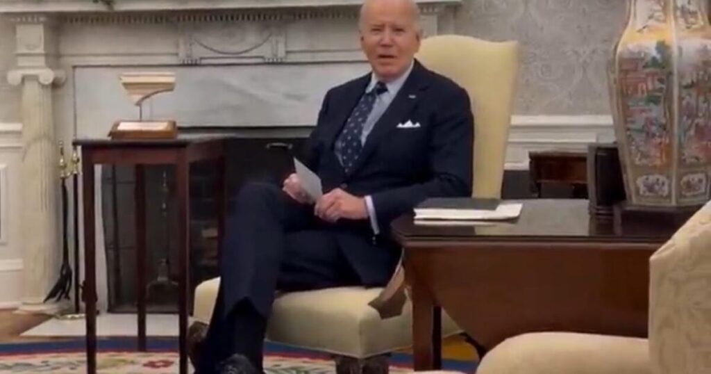 “do-you-think-that-you-can-get-hit-in-the-head-by-the-camera-behind-you?”-–-wow!-biden-lashes-out-at-female-reporter-asking-about-hostage-deal-(video)-|-the-gateway-pundit-|-by-cristina-laila