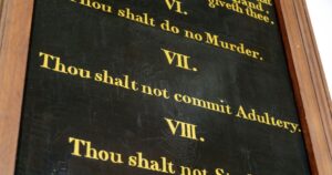 federal-judge-temporarily-blocks-louisiana-law-mandating-ten-commandments-in-public-classrooms