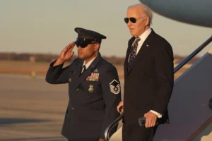 white-house-steams-over-call-for-biden-to-resign-in-‘gift’-to-harris-–-washington-examiner