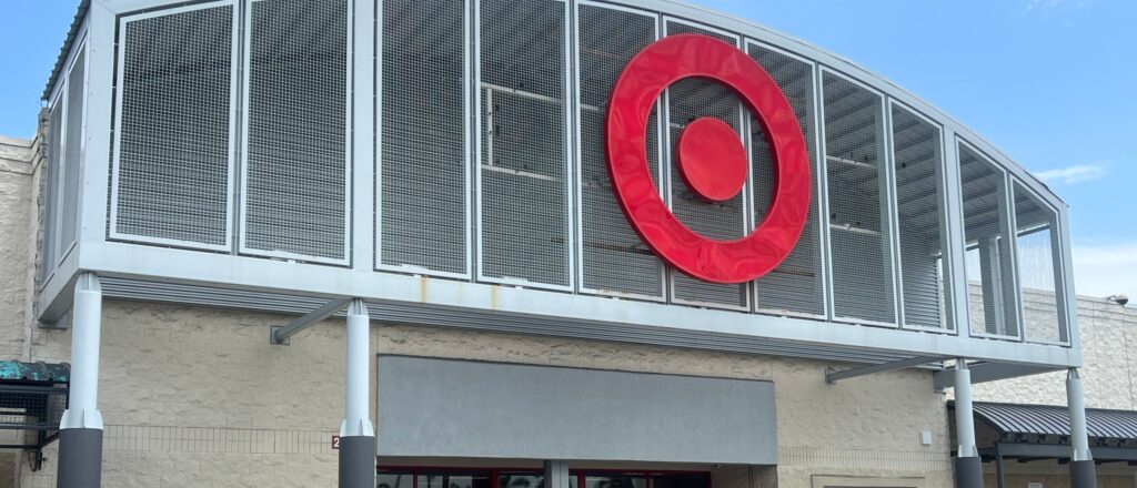 fact-check:-is-target-closing-stores-in-red-states?