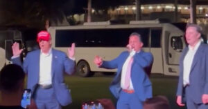 watch:-the-three-tenors?…-trump-returns-home-from-the-white-house,-delivers-remarks,-and-sings-‘god-bless-america’-with-elon-musk-and-chris-macchio-at-mar-a-lago-|-the-gateway-pundit-|-by-jordan-conradson