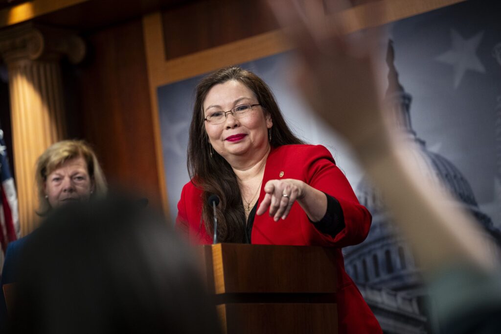 tammy-duckworth-defends-women-serving-in-combat-roles-in-the-military-–-washington-examiner