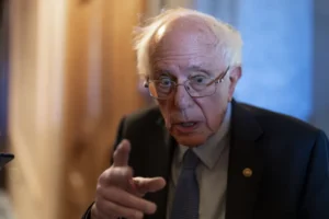 sanders-finds-common-cause-with-trump-to-lower-and-cap-credit-card-interest-rates-–-washington-examiner