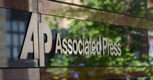 what-a-shame:-biased-associated-press-announces-staff-layoffs-and-buyouts-|-the-gateway-pundit-|-by-mike-lachance