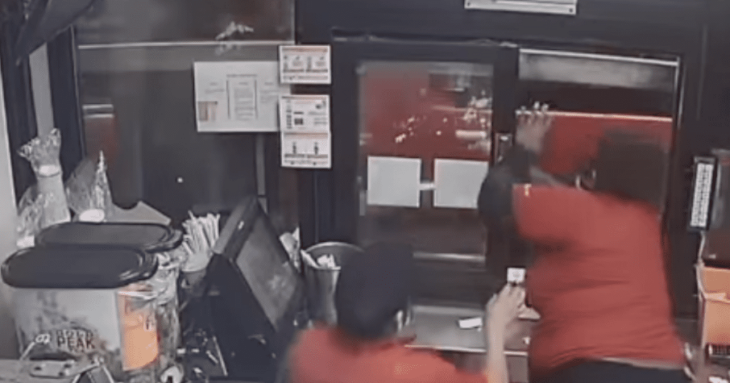 video-released-of-houston-fast-food-worker-firing-handgun-twice-at-customers,-received-1-year-probation-|-the-gateway-pundit-|-by-benjamin-wetmore