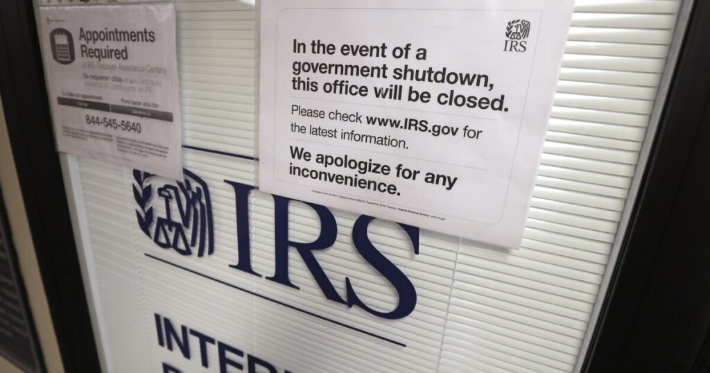 government-shutdown:-who-will-be-furloughed-and-who-will-work-unpaid