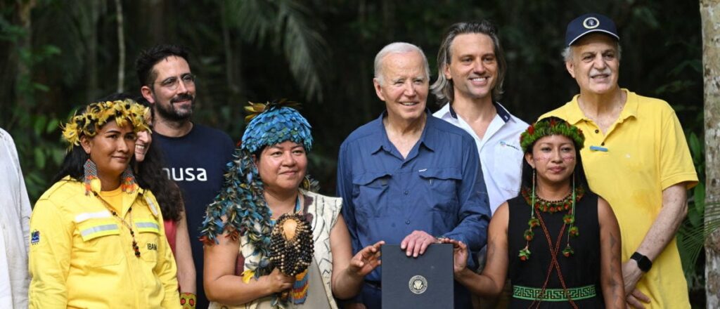 fact-check:-no,-joe-biden-did-not-wander-into-the-amazon-rainforest