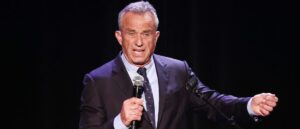 fact-check:-did-rfk-jr.-call-for-fast-food-ceos-to-come-to-a-white-house-meeting?