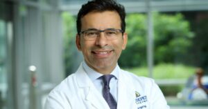 trump-taps-dr.-marty-makary,-fierce-opponent-of-covid-vaccine-mandates,-as-new-fda-commissioner