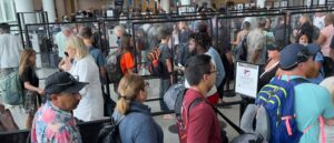 workers-at-major-airport-go-on-‘strikesgiving’-during-busy-week-of-thanksgiving-travel