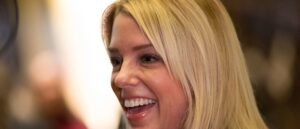 fact-check:-does-viral-photo-show-pam-bondi-in-underwear?