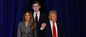fact-check:-do-donald-trump’s-proposed-immigration-policies-affect-his-son-barron’s-citizenship?