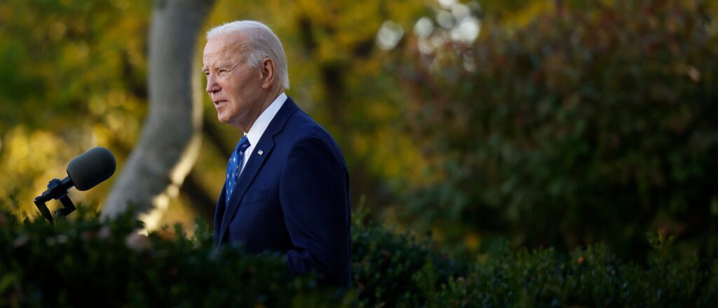 white-house-morale-reportedly-in-shambles-due-to-biden-stiffing-staffers-on-photo-ops