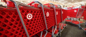 fact-check:-image-of-customers-lined-up-outside-target-for-black-friday-is-not-recent