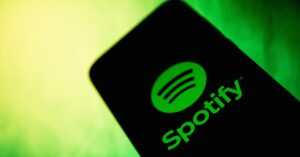spotify-wrapped-now-includes-an-ai-generated-podcast-analyzing-your-listening-habits