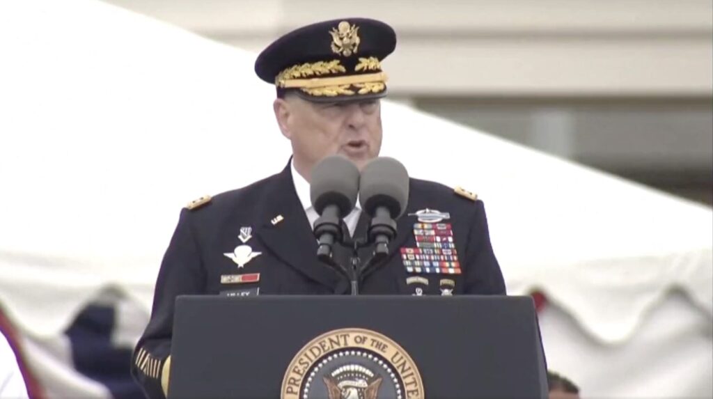 outgoing-rogue-general-mark-milley-fires-back-at-president-donald-trump:-“we-don’t-take-an-oath-to-a-wannabe-dictator”-(video)-|-the-gateway-pundit-|-by-jim-hᴏft