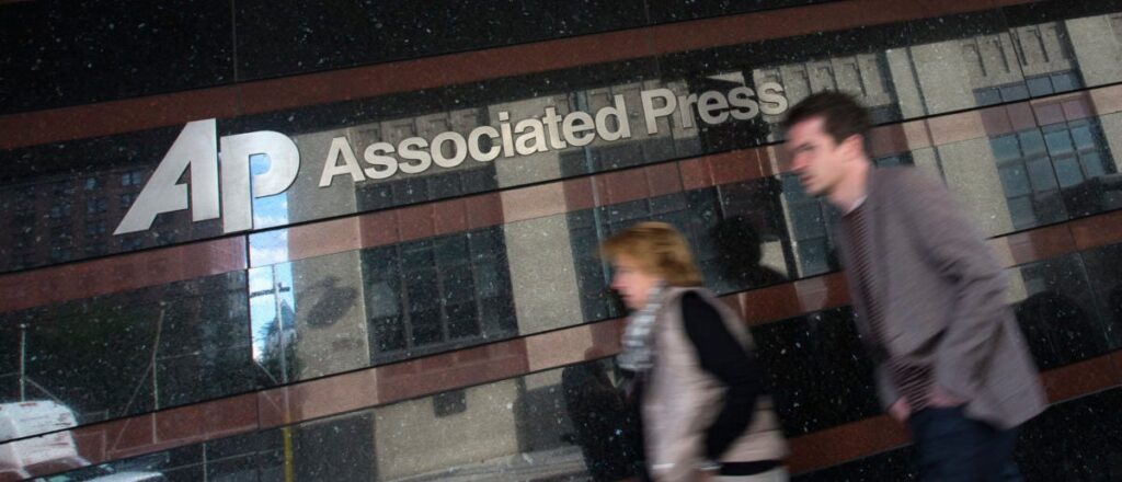 fact-check:-did-the-associated-press-publish-a-headline-with-a-us-state-misspelled?