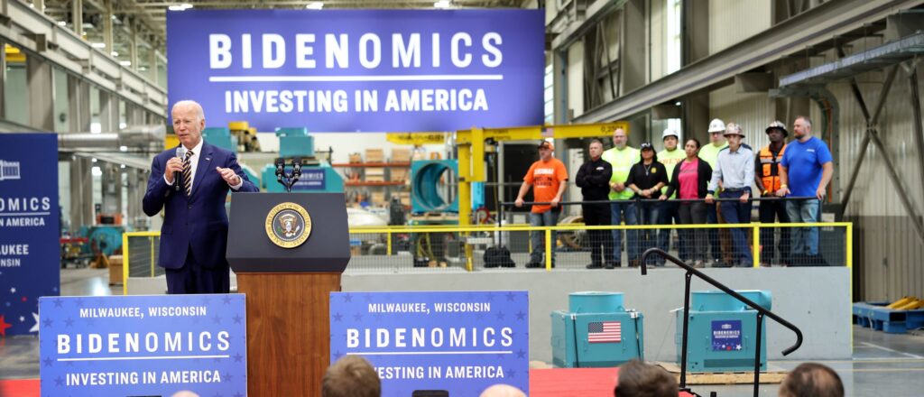 dems-are-begging-white-house-to-stop-using-the-word-‘bidenomics’:-report