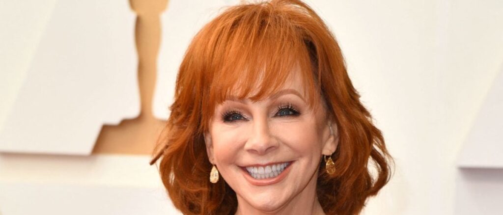 fact-check:-no,-reba-mcentire-did-not-say-drag-queens-shouldn’t-be-around-kids