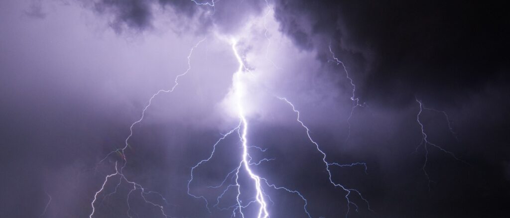 lightning-strike-kills-daughter-while-hunting-with-her-father