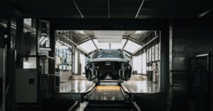 to-build-electric-cars,-jaguar-land-rover-had-to-redesign-the-factory
