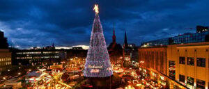 fact-check:-image-of-christmas-tree-with-ukrainian-flags-in-berlin,-germany-is-from-2022,-not-2024