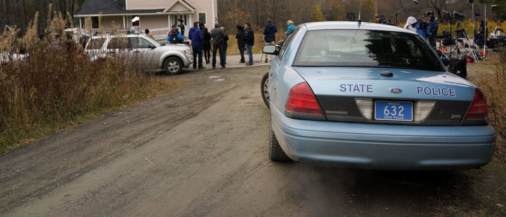 drunk-sword-wielding-man-arrested-after-hours-long-standoff-with-police:-report
