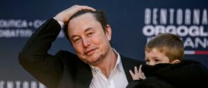 fact-check:-video-of-elon-musk-and-giorgia-meloni-kissing-is-ai-generated
