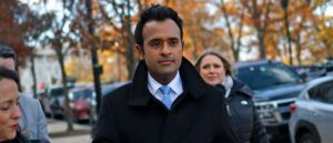 ‘just-another-weaponized-institution’:-ramaswamy,-musk-slam-sec-following-diversity-policy-reversal