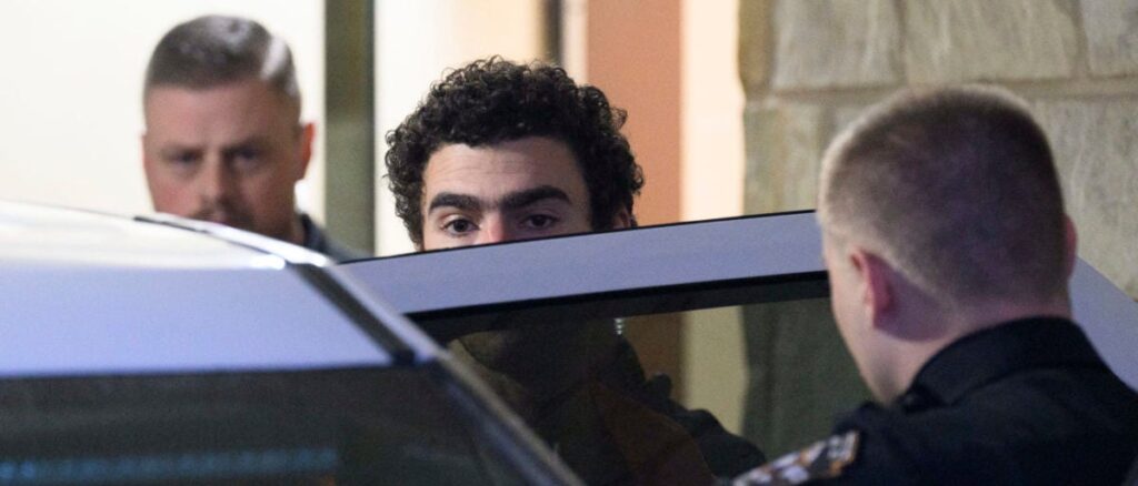 fact-check:-did-burger-king-troll-mcdonald’s-by-posting-‘we-don’t-snitch’?