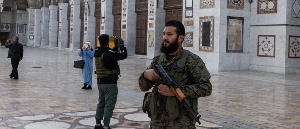 fact-check:-video-claims-to-show-new-syrian-government-fighting