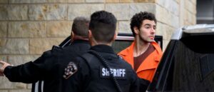 fact-check:-does-viral-threads-image-show-luigi-mangione’s-fake-id?