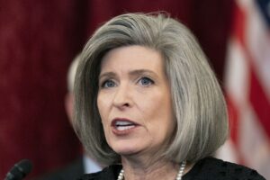 ernst-introduces-bill-to-require-dc-agencies-to-relocate-workforce-–-washington-examiner