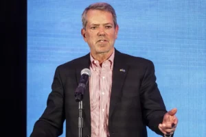 nebraska-governor-hospitalized-after-being-thrown-off-a-horse-–-washington-examiner