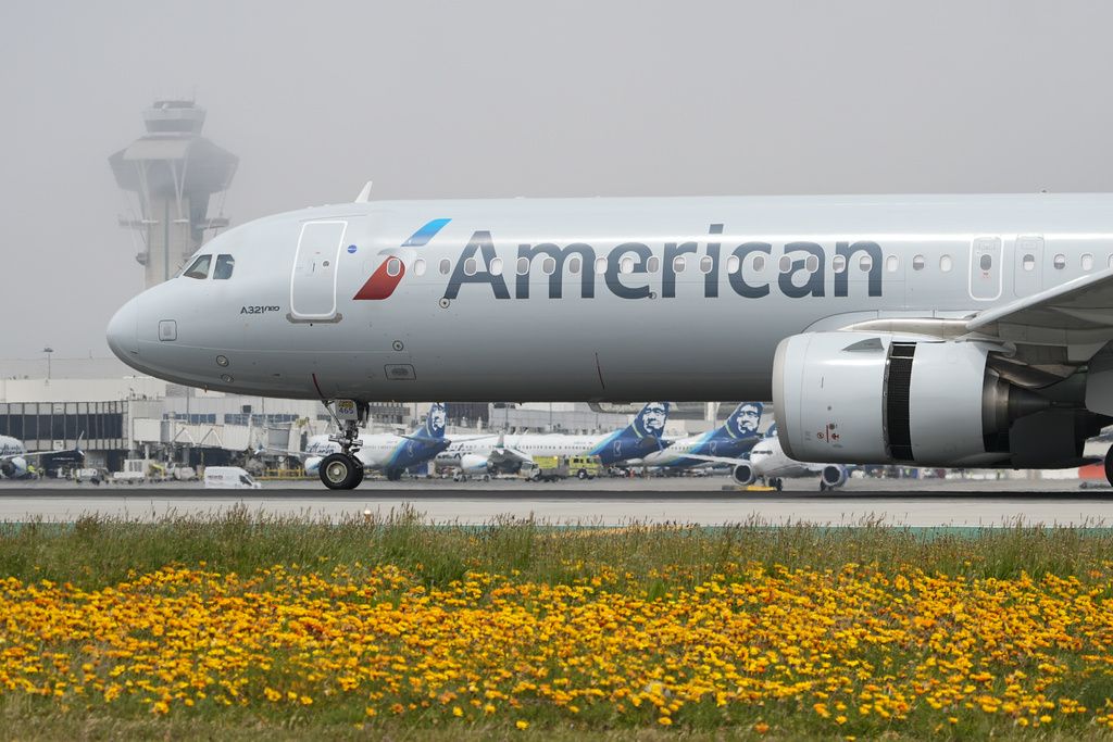 american-airlines-up-and-running-after-glitch-grounded-flights