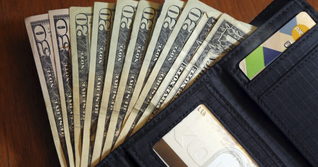 class-action-settlement:-what-to-know-about-$15-million-a&w-suit