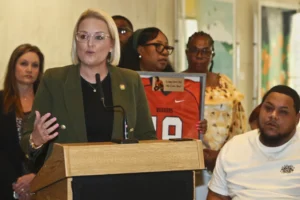 florida-lawmaker-says-switch-to-gop-came-after-israel-debate