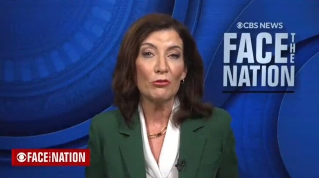 the-border-“is-too-open”:-democrat-new-york-governor-kathy-hochul-becomes-immigration-hawk;-calls-for-limiting-number-of-migrants-and-“doubling-or-quadrupling”-border-patrol-agents-|-the-gateway-pundit-|-by-kristinn-taylor