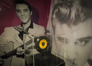 elvis-presley-estate-sues-auctioneer-for-selling-artifacts