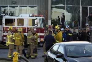 two-dead-and-18-injured-after-plane-crashes-into-california-building-–-washington-examiner