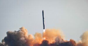 elon-musk-calls-out-nasa’s-moon-ambitions:-‘we’re-going-straight-to-mars’