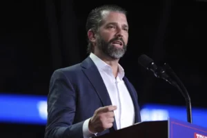 don-trump-jr.-visits-greenland