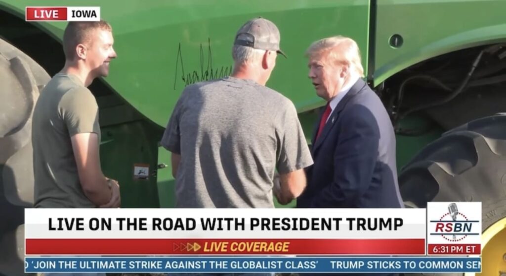 “thank-you-very-much!-it-means-a-lot-that-you’d-come-out-to-see-us.”-–-excited-farmers-thank-president-trump-as-he-meets-with-them,-signs-combine-after-ottumwa,-iowa-event-(video)-|-the-gateway-pundit-|-by-jordan-conradson