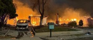 ‘no-warning’:-deadly-la-wildfires-leave-thousands-with-nothing-as-entire-neighborhoods-burn