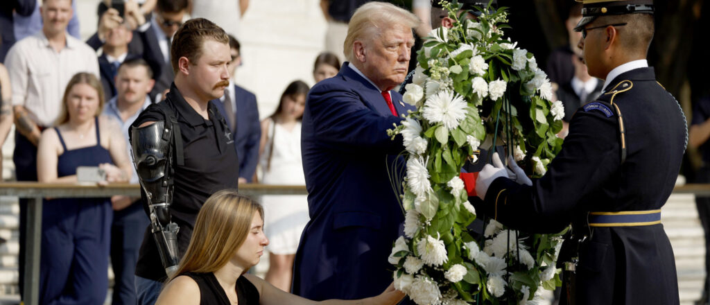 trump-returns-to-arlington-cemetery-to-meet-with-gold-star-families-ahead-of-inauguration