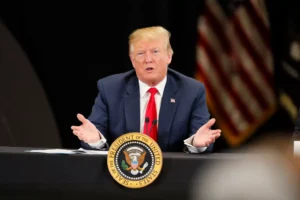 trump-hosts-lawmakers-at-mar-a-lago:-here’s-what-to-know