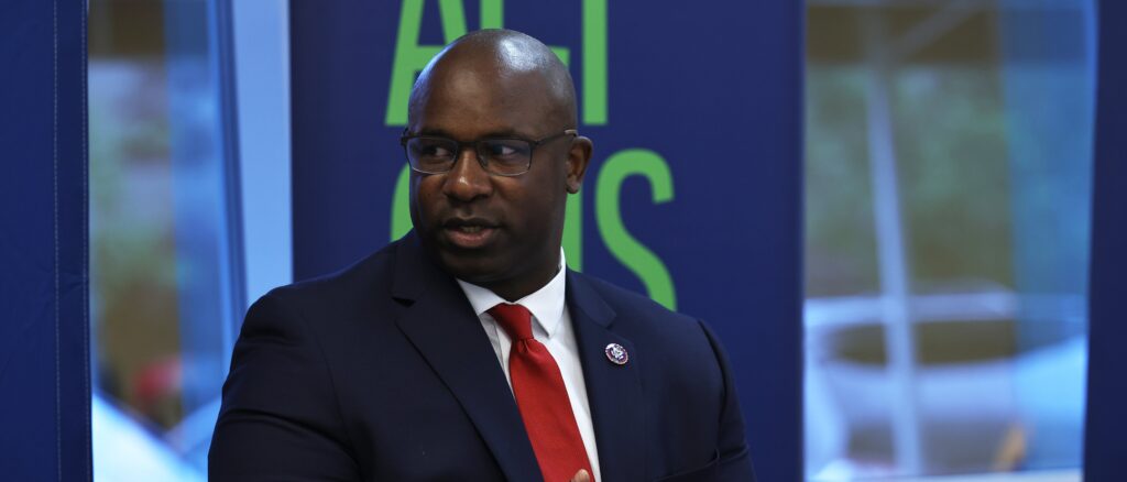 jamaal-bowman-begs-fellow-dems-for-support-after-fire-alarm-fiasco,-shifts-blame-to-‘nazi’-republicans