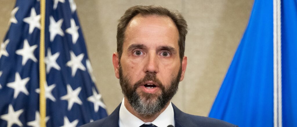 judge-cannon-allows-doj-to-release-part-of-jack-smith’s-report-in-trump-case