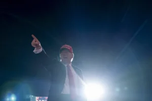 trump-and-newsom-feud-escalates-with-wildfire-assistance-on-the-line-–-washington-examiner